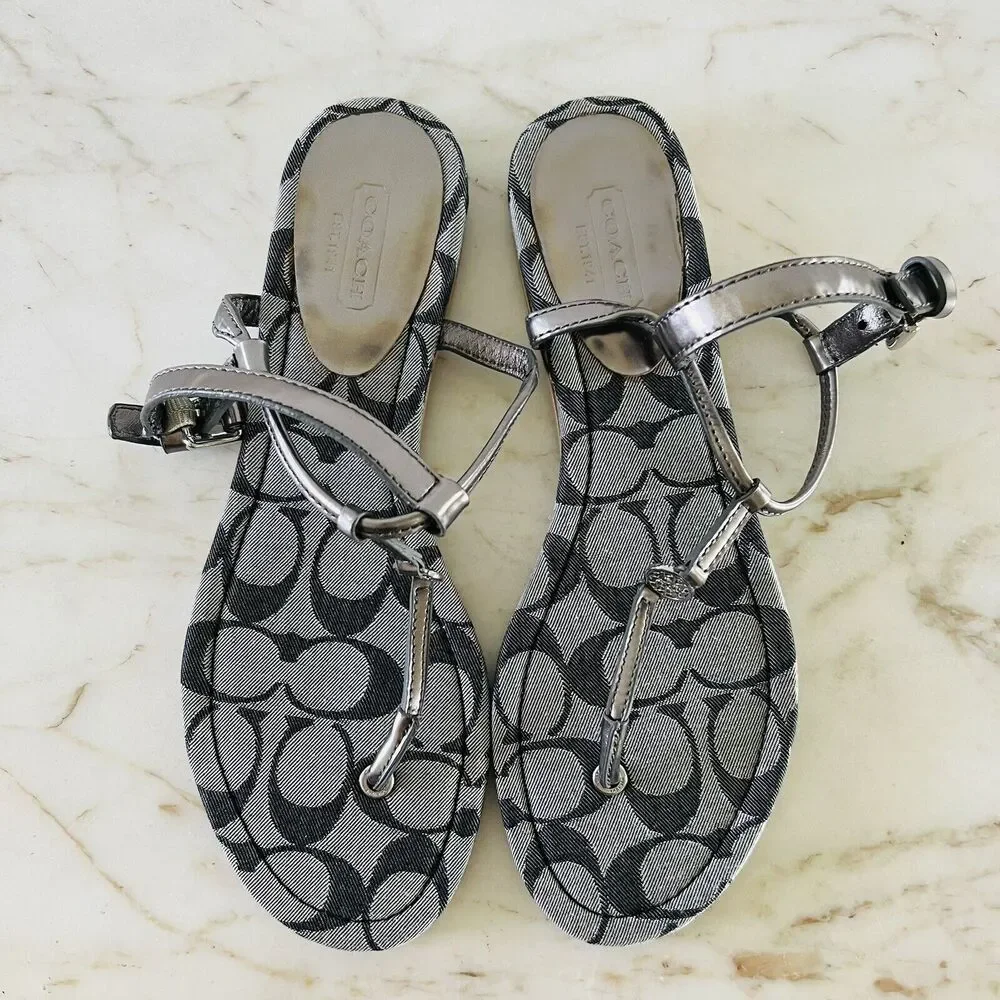 COACH Shirley Gray Black Canvas Logo Print Thong Sandal Silver Accent - US 7.5